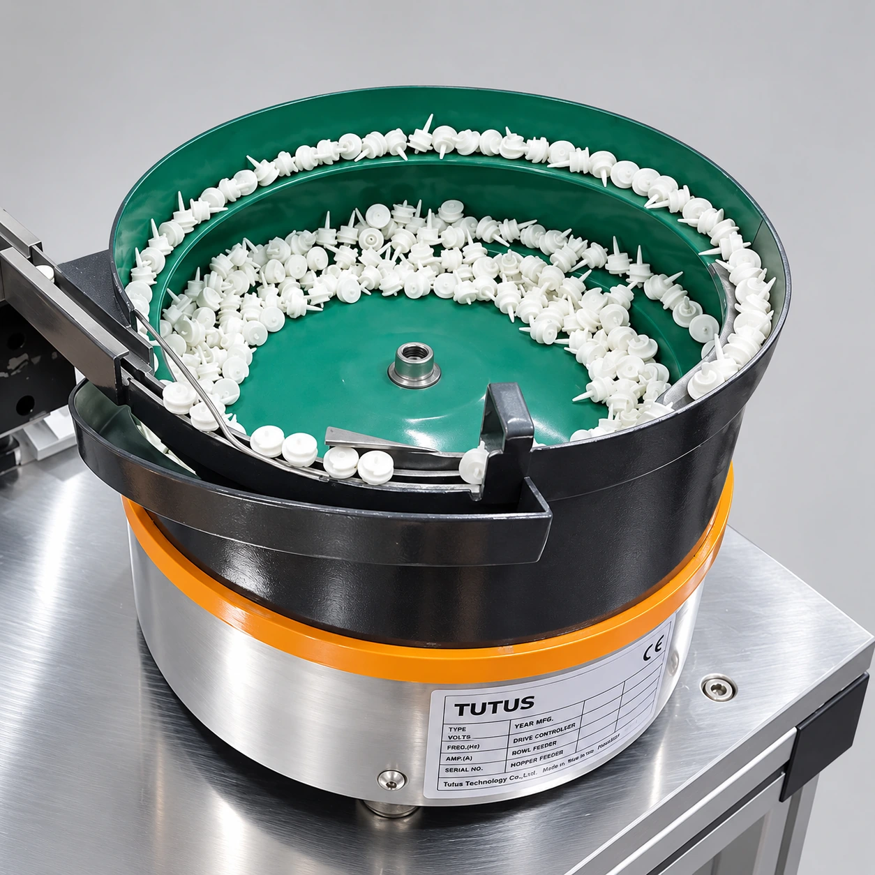 Bowl feeding application with white components